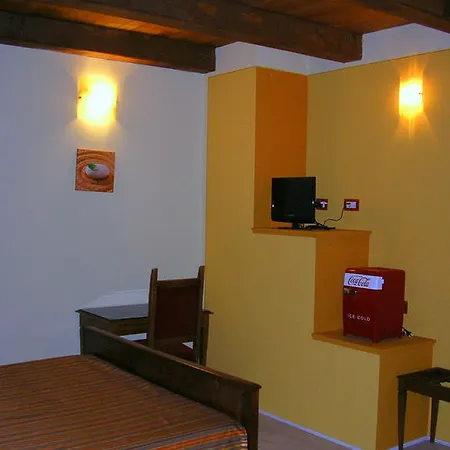 Фермерский дом Agriturismo I Calanchi Bastia Mondovi